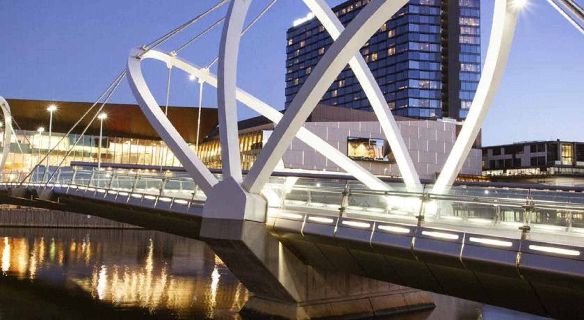 Urban Central Accommodation Melbourne Exterior foto